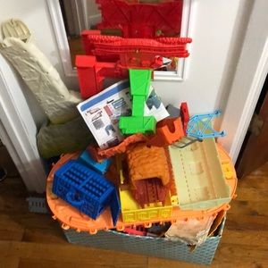 Huge Lot of Thomas and Friends TrackMaster Pieces